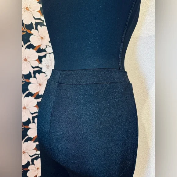 Slinky High-Rise Flare Pants Size M - Picture 3 of 11